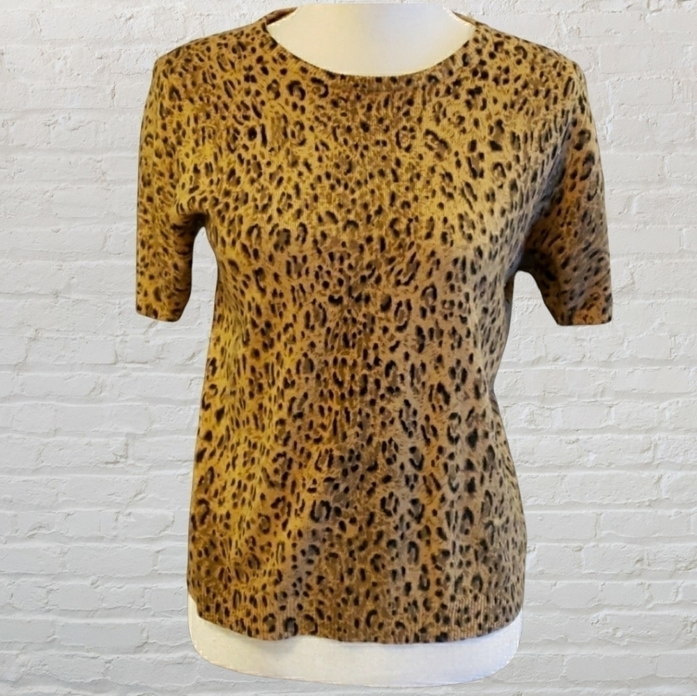 Sag Harbor Short Sleeve Cheetah Print Sweater VGUC